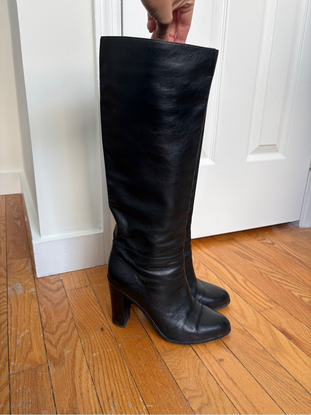 Sergio Rossi Black Leather Knee High Boots - Picture 2 of 7